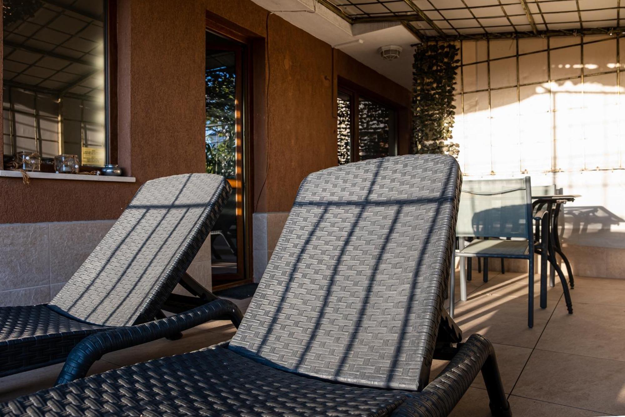 Roman Thermae 2Bdrm Sunny Apartment Varna Exteriér fotografie